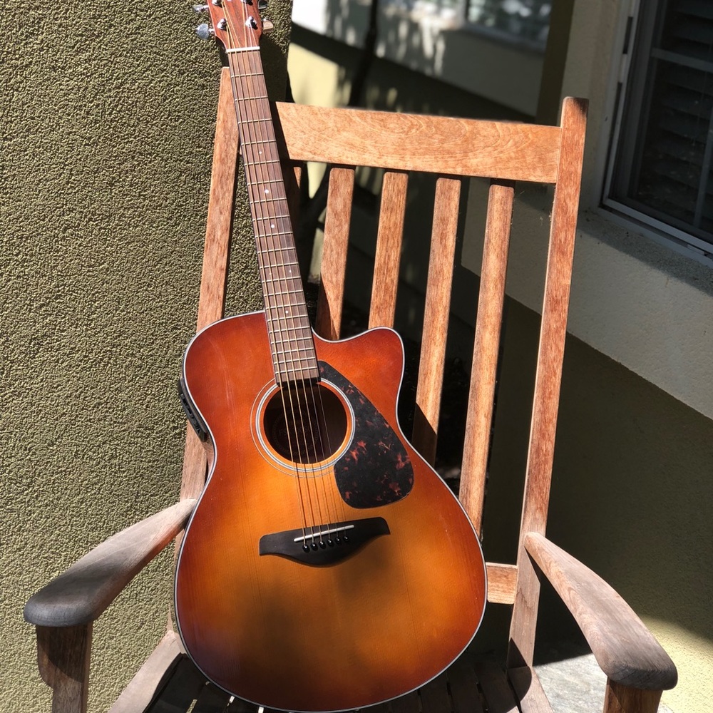 Yamaha half electric half acoustic guitar